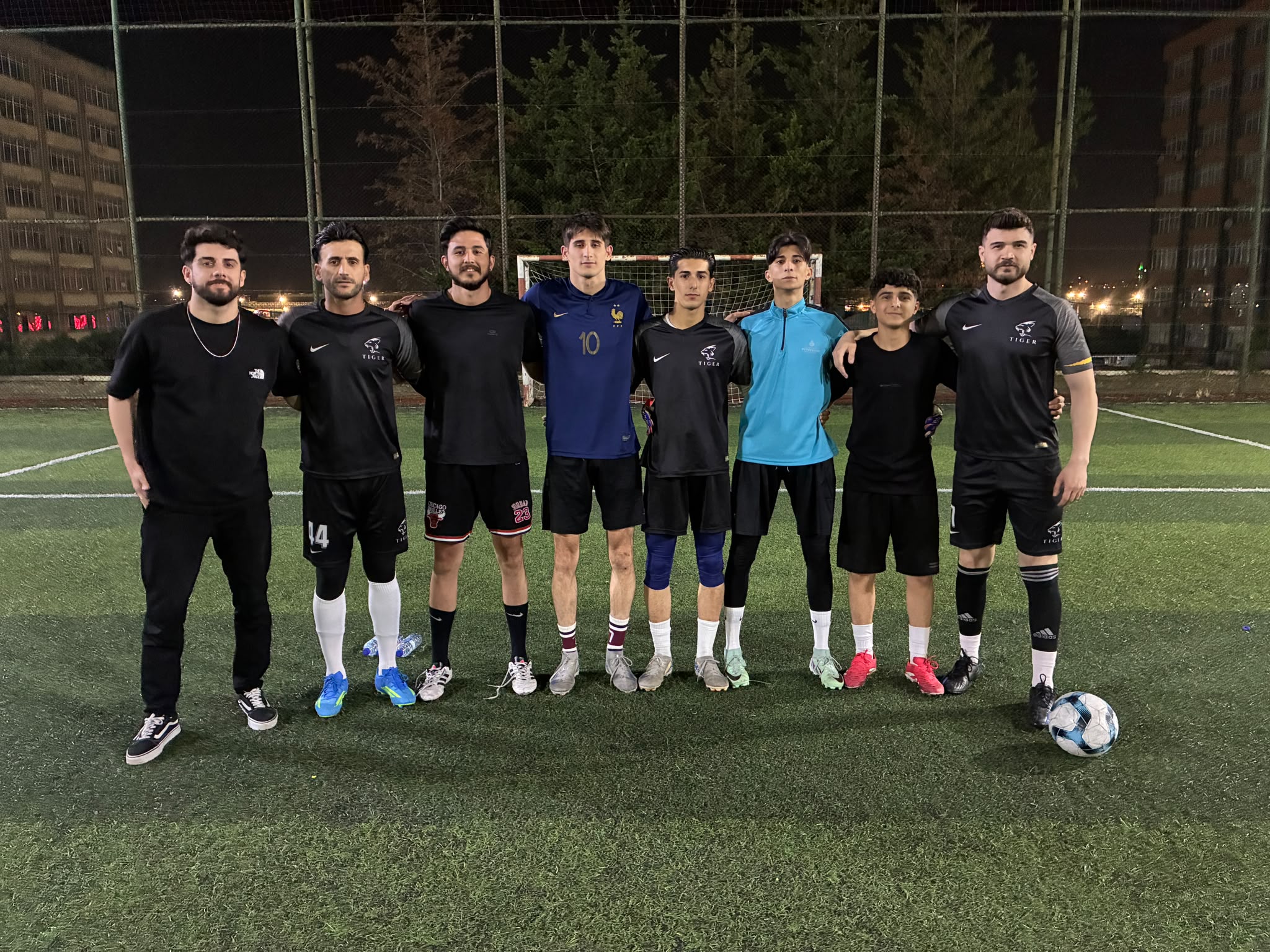 T�GER LEGENDS - FC BARBAROS